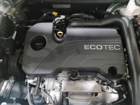 Used 2020 Chevrolet Equinox LT w/ Driver Convenience Package image 30