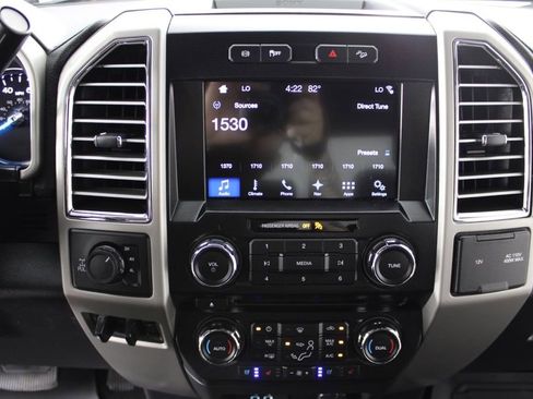 Used 2017 Ford F350 Lariat w/ Lariat Value Package AWD/4WD image 22