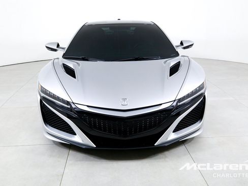 Used 2017 Acura NSX AWD/4WD image 4