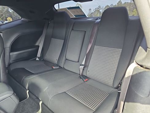 Used 2019 Dodge Challenger R/T Scat Pack RWD image 19