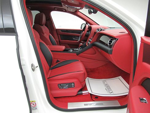 Certified 2022 Bentley Bentayga S V8/LEASE OPTIONS AVAILABLE image 30