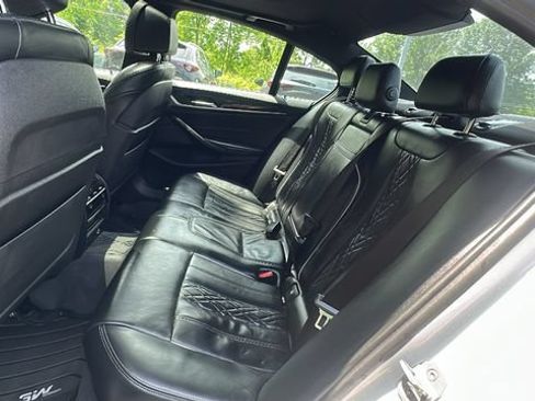 Used 2017 BMW 530i xDrive AWD/4WD image 30