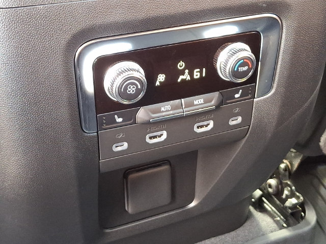Used 2024 GMC Yukon Denali Ultimate AWD/4WD image 18