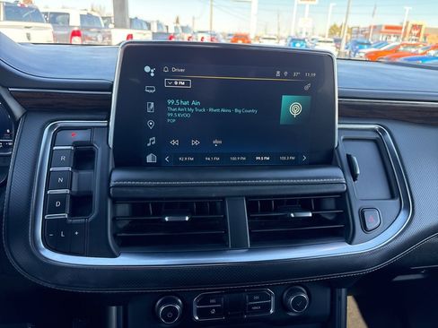 Used 2023 Chevrolet Suburban Premier image 14