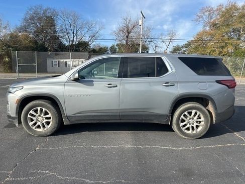 Used 2023 Chevrolet Traverse LS w/ Safety Package image 2