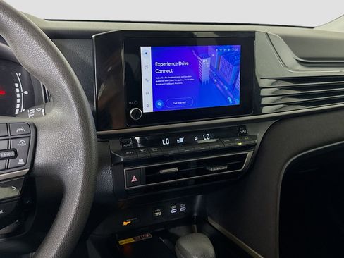 Used 2025 Toyota Camry LE FWD image 18