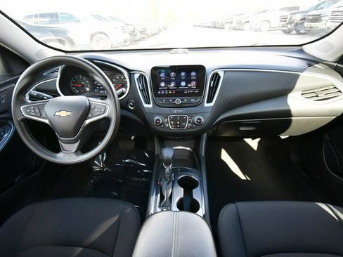 Used 2023 Chevrolet Malibu LT FWD image 3