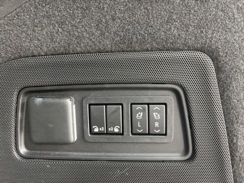 Used 2021 Cadillac Escalade Sport AWD/4WD image 12