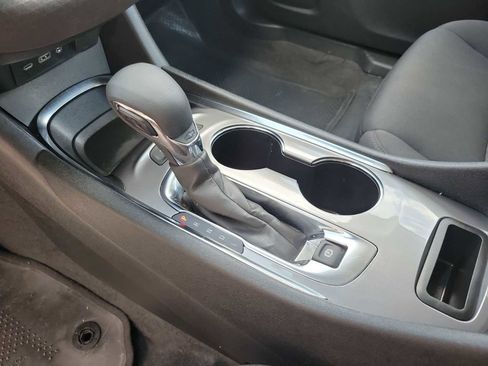 Used 2024 Chevrolet Malibu LT image 17