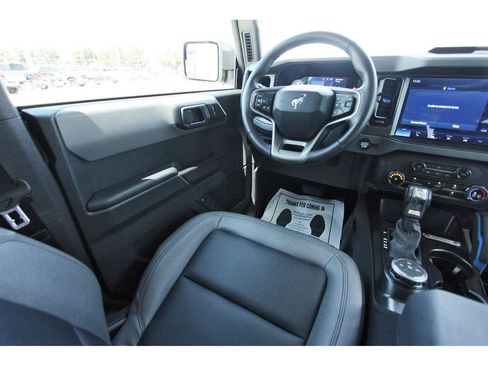 Used 2024 Ford Bronco Black Diamond AWD/4WD image 10