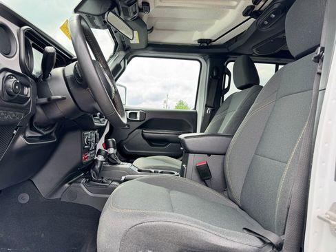 Used 2024 Jeep Wrangler Unlimited Sport AWD/4WD image 15