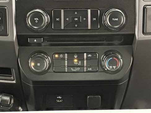 Used 2017 Ford F150 XLT image 11