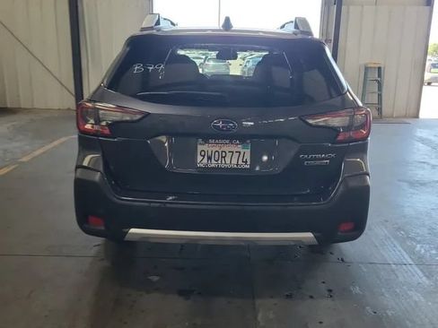 Used 2023 Subaru Outback Touring AWD/4WD image 4