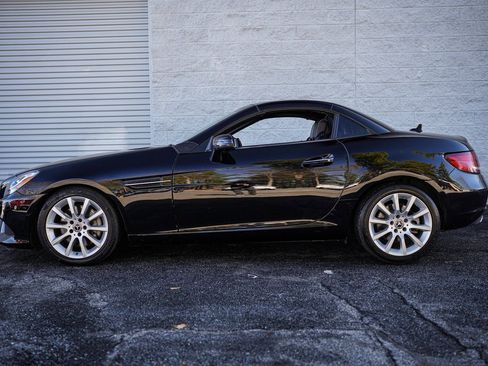 Used 2019 Mercedes-Benz SLC 300 image 12