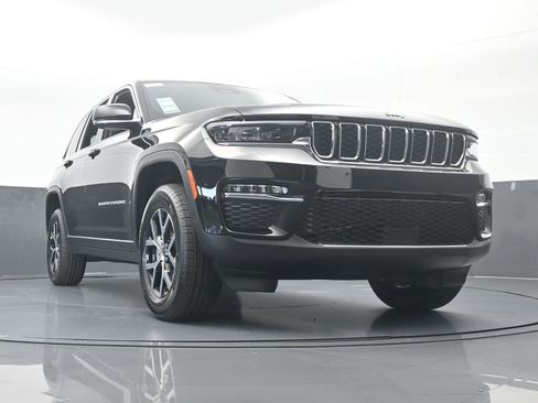 Used 2025 Jeep Grand Cherokee Limited image 52