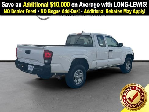 Used 2018 Toyota Tacoma SR image 8