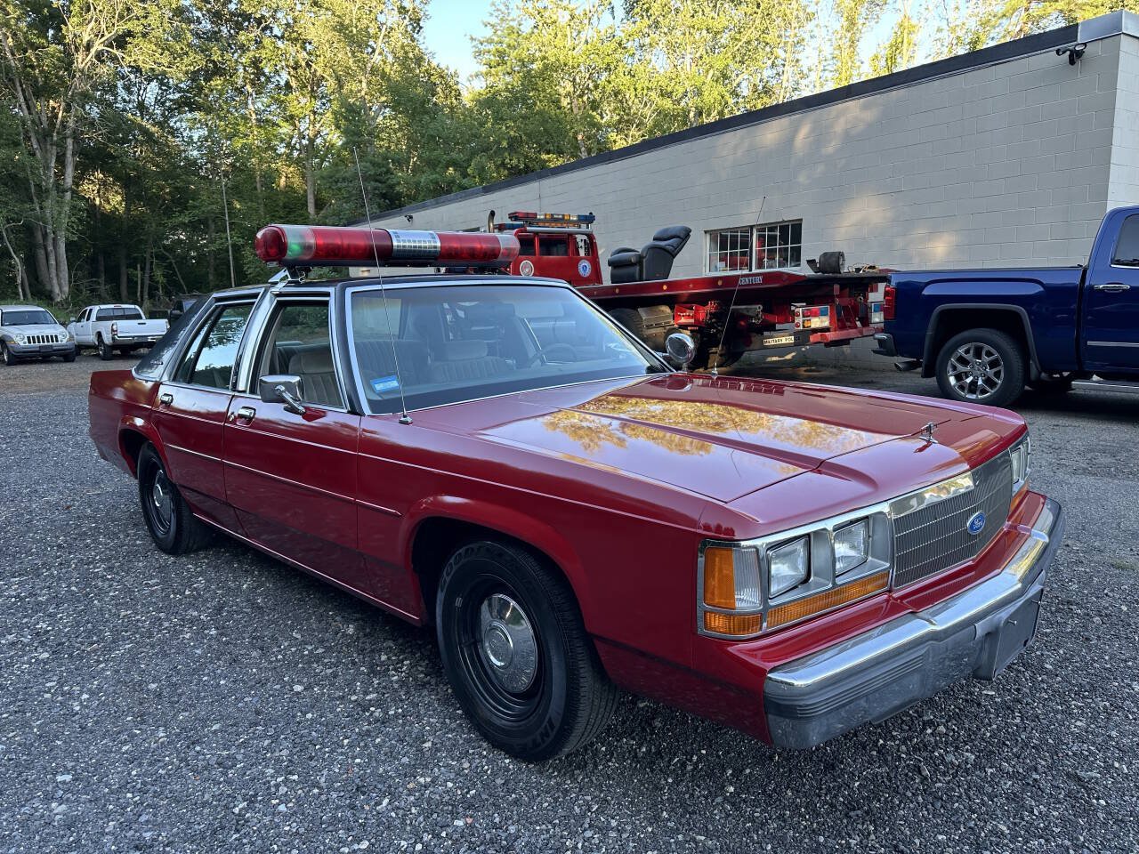 Used 1990 Ford LTD Crown Victoria RWD image 40