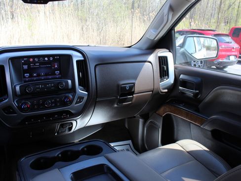 Used 2015 GMC Sierra 1500 SLT w/ SLT Preferred Package AWD/4WD image 21