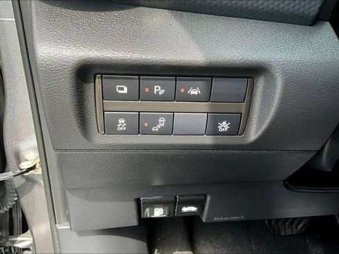 Used 2021 Nissan Kicks S FWD image 14