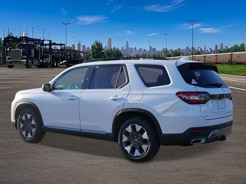 New 2026 Honda Pilot Elite image 3