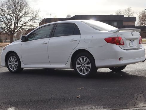 Used 2010 Toyota Corolla S image 7