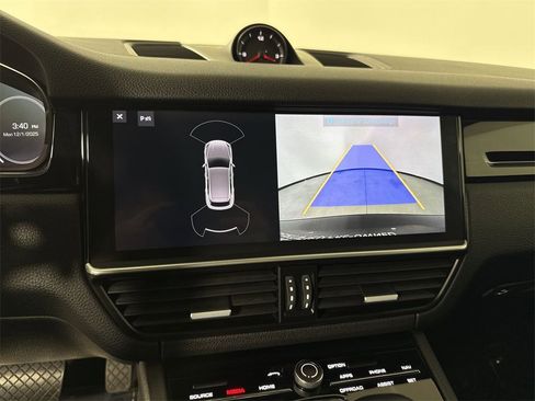 Certified 2019 Porsche Cayenne image 30