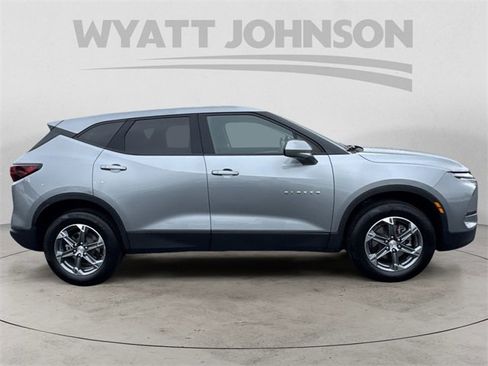 Used 2024 Chevrolet Blazer LT image 6