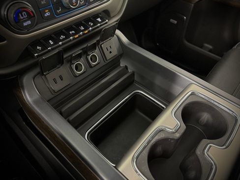 Used 2019 GMC Sierra 2500 Denali image 28