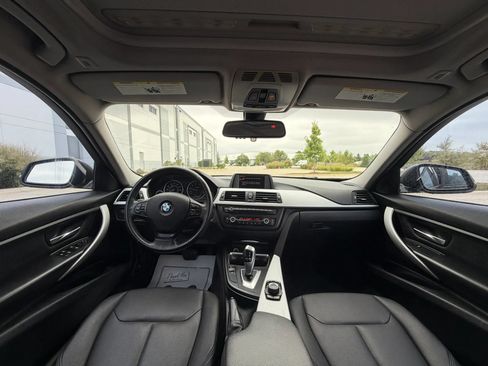 Used 2013 BMW 328i xDrive Sedan AWD/4WD image 25