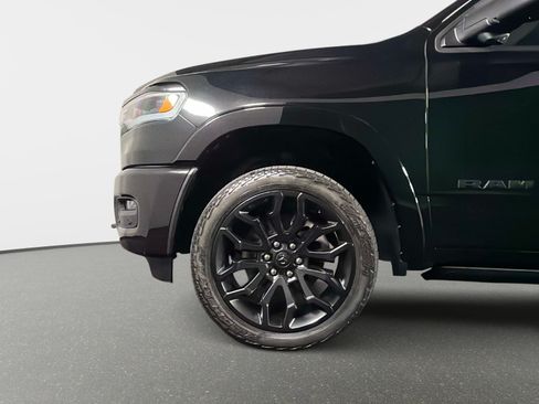 Used 2025 RAM 1500 Limited AWD/4WD image 14