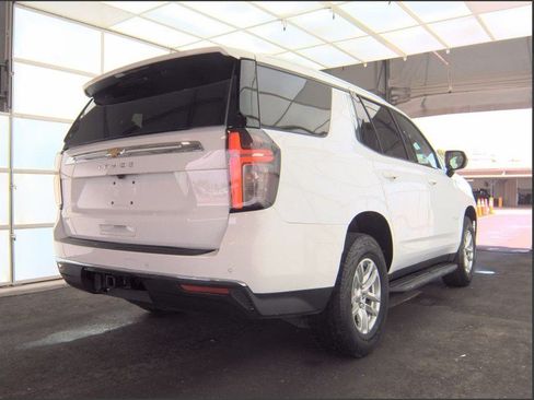 Used 2023 Chevrolet Tahoe LS RWD image 3