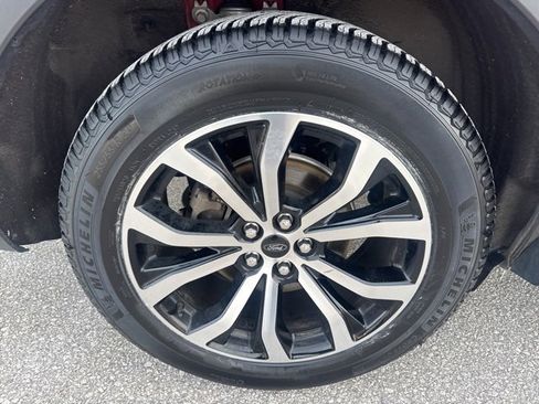 Used 2023 Ford Explorer ST-Line w/ Class IV Trailer Tow Package image 20