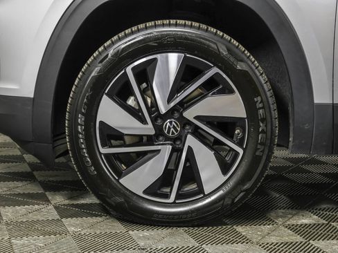 Used 2024 Volkswagen Atlas SEL AWD/4WD image 19