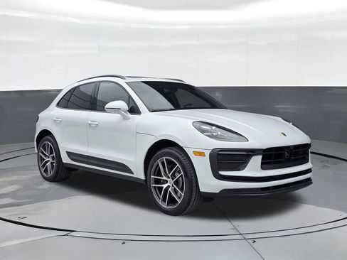 New 2026 Porsche Macan AWD/4WD image 7