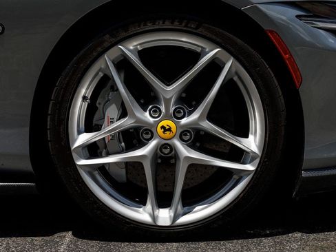 Used 2022 Ferrari Roma RWD image 36