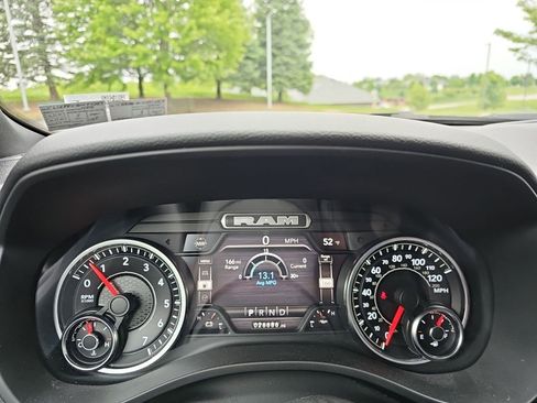 Used 2022 RAM 1500 Big Horn AWD/4WD image 23