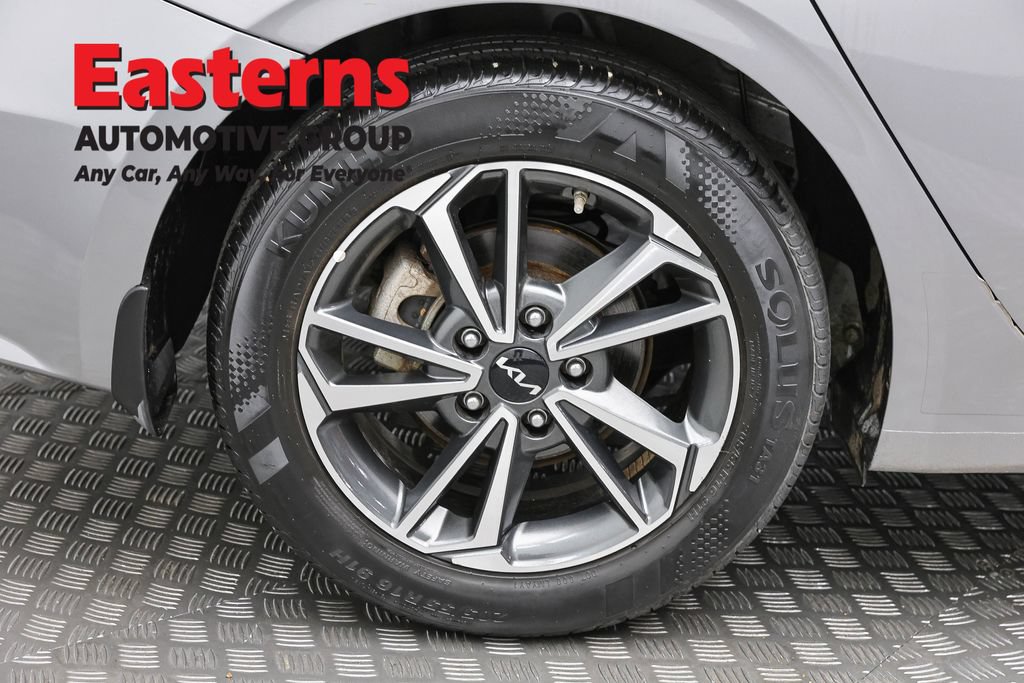 Used 2023 Kia Forte LXS w/ LXS Technology Package FWD image 31