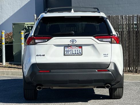 Used 2024 Toyota RAV4 XLE image 5