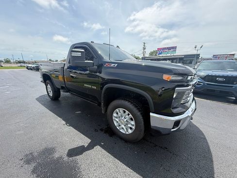 Used 2025 Chevrolet Silverado 3500 LT AWD/4WD image 1