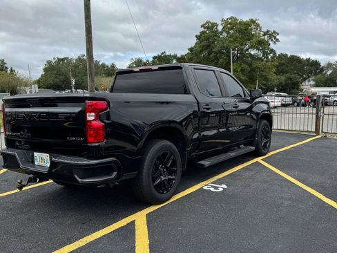 Used 2023 Chevrolet Silverado 1500 Custom image 3