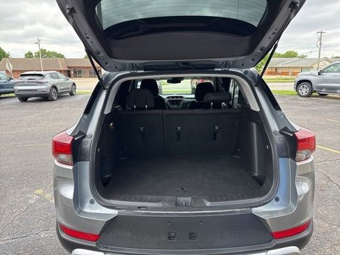 Used 2023 Chevrolet TrailBlazer LT FWD image 18