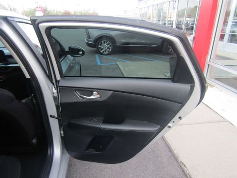 Used 2019 Kia Forte LXS image 12