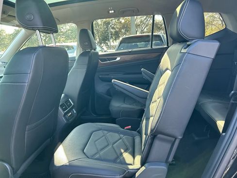 New 2026 Volkswagen Atlas SE FWD image 46