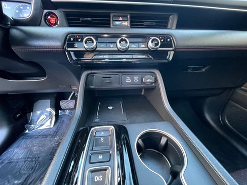 Used 2025 Honda Pilot Black Edition image 15