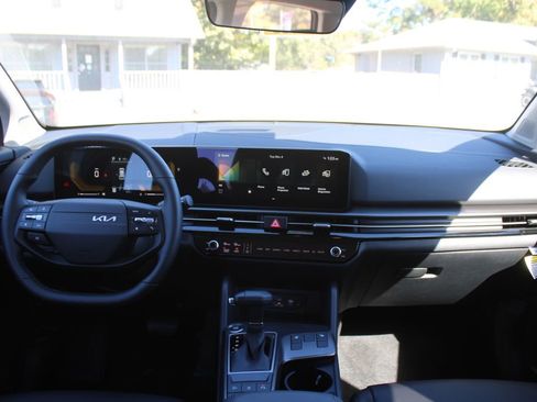 New 2026 Kia Sportage EX FWD image 24