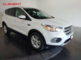 Used 2018 Ford Escape SE w/ Ford Safe & Smart Package image 3