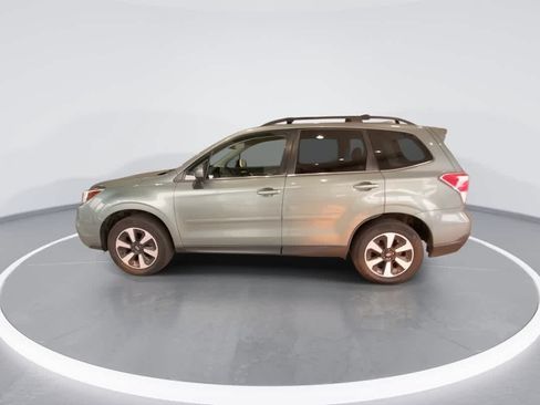 Used 2017 Subaru Forester 2.5i Limited AWD/4WD image 5