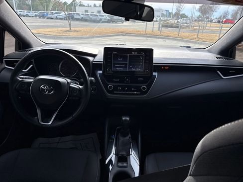 Used 2020 Toyota Corolla SE image 29