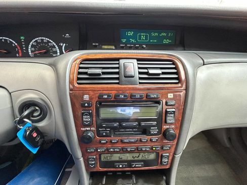 Used 2000 Toyota Avalon XLS image 21