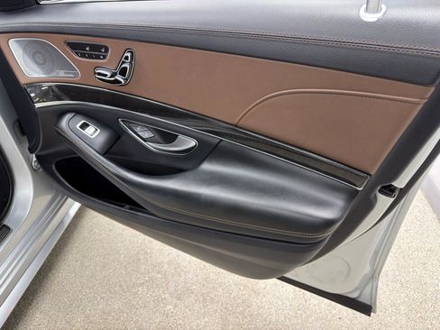 Used 2018 Mercedes-Benz S 560 S 560 4MATIC Sedan image 13